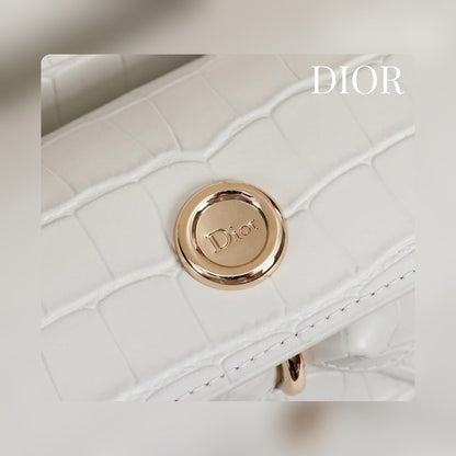 Anum Bags - Best High-End Brands in One Place - AFFORDABLE LUXURY BAGS - 19092