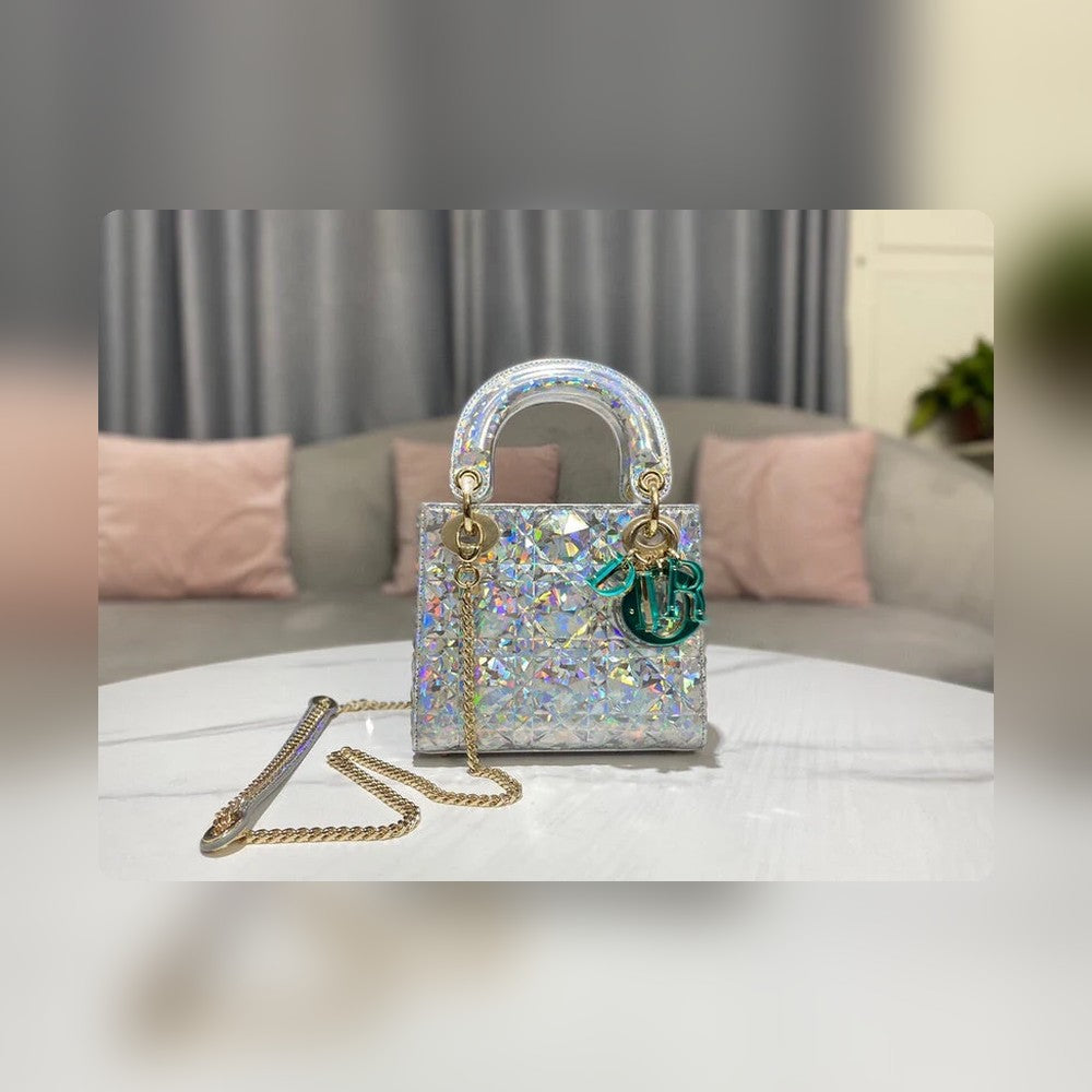 Anum Bags Detail