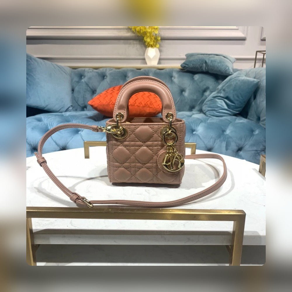 Anum Bags Detail