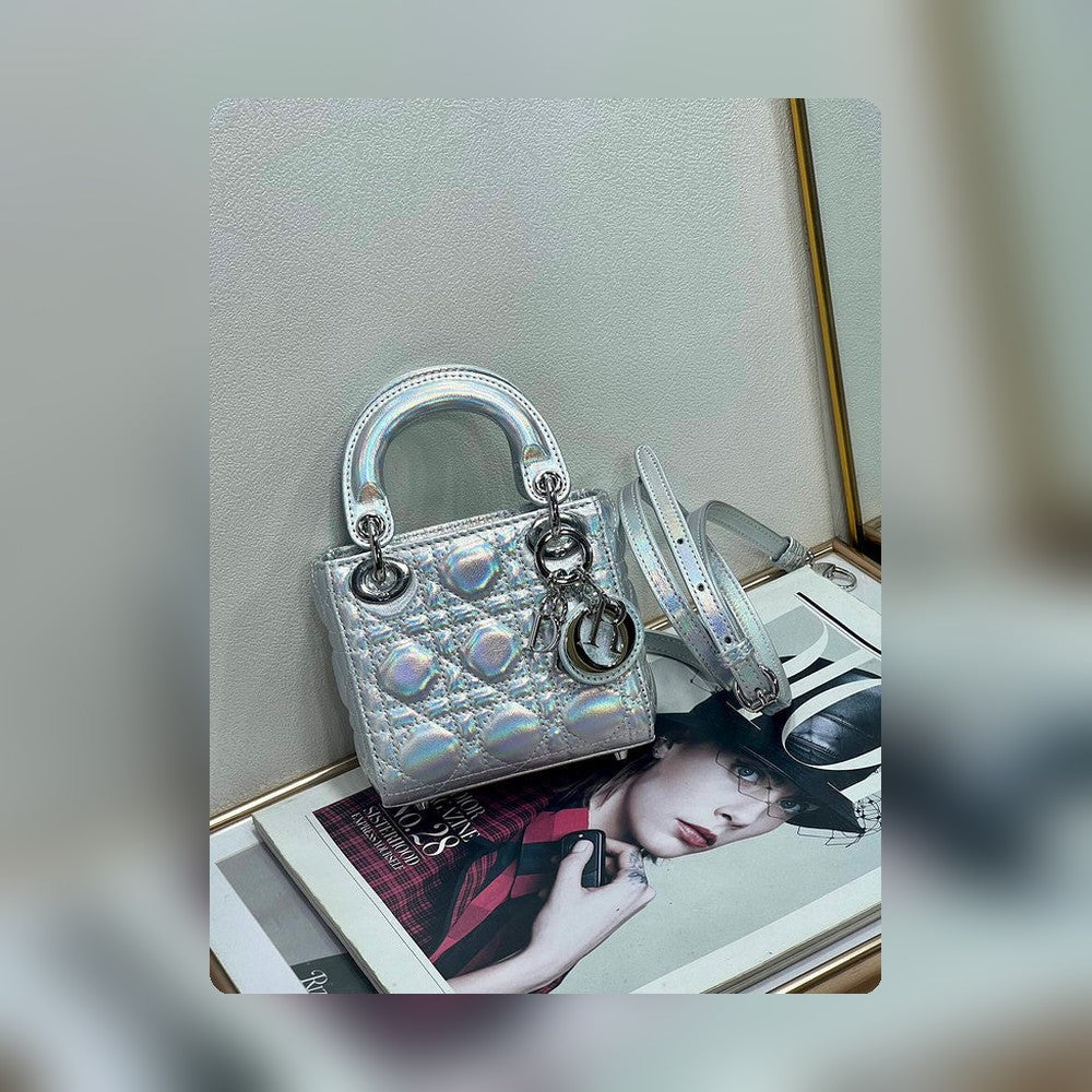 Anum Bags Detail