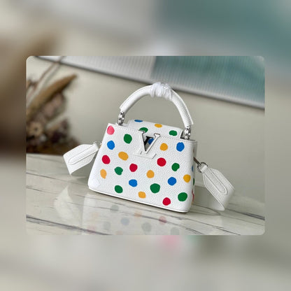 Anum Bags Detail