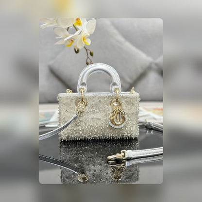 Anum Bags Detail
