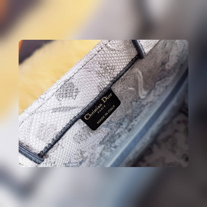 Anum Bags Detail