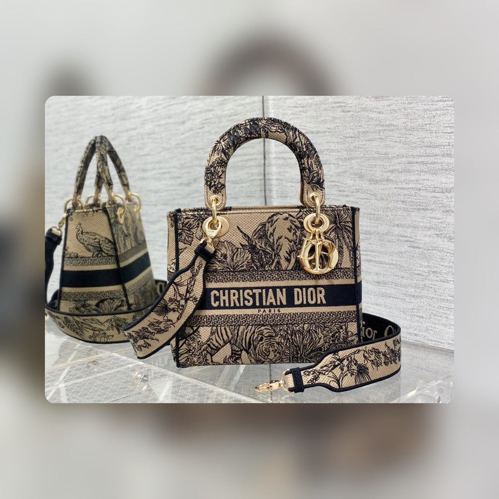 Anum Bags Detail