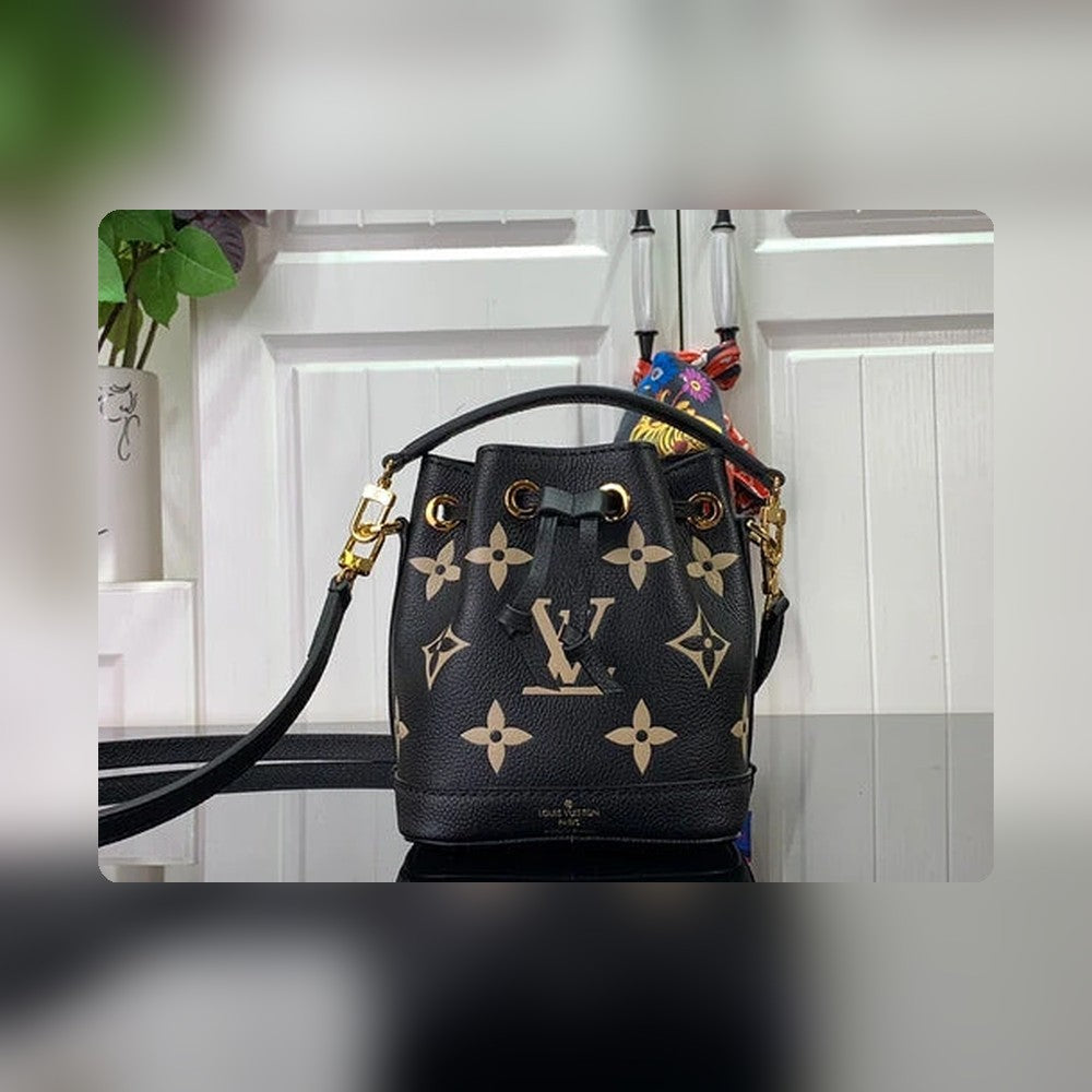 Anum Bags Detail