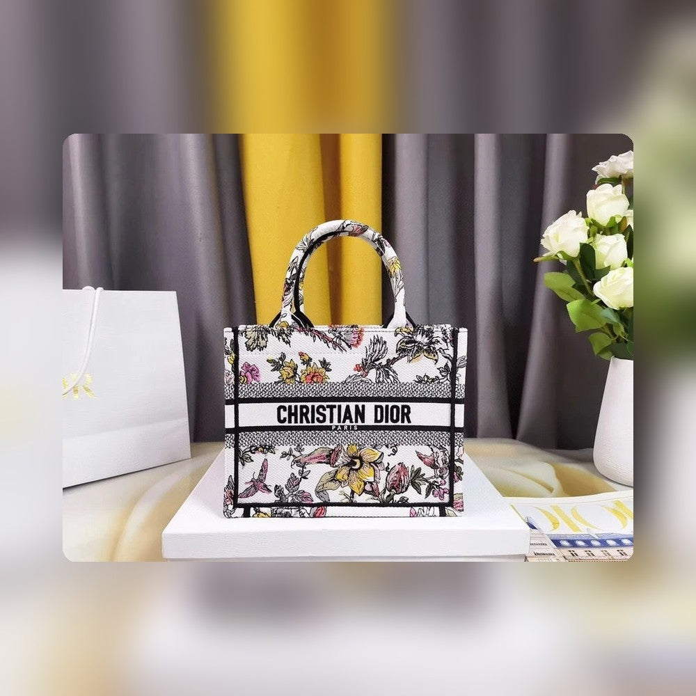 Anum Bags Detail