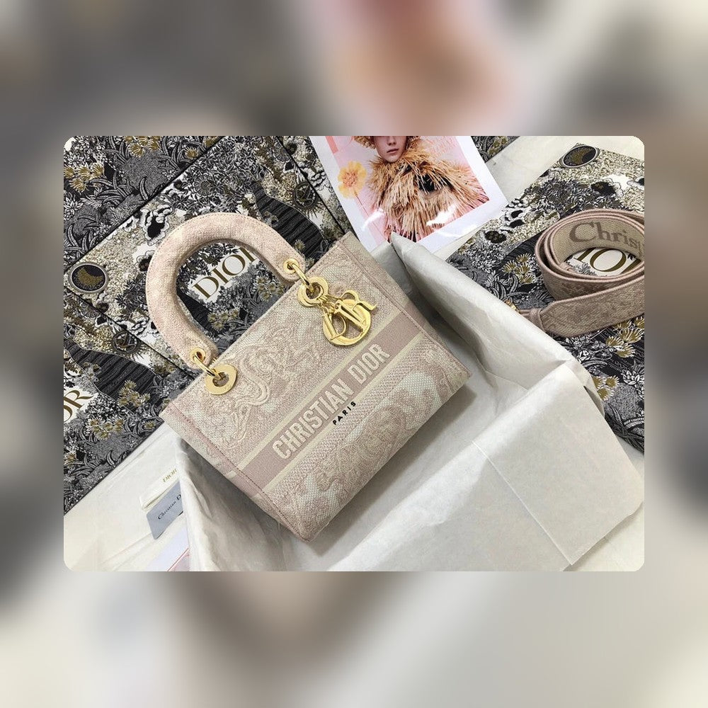 Anum Bags Detail