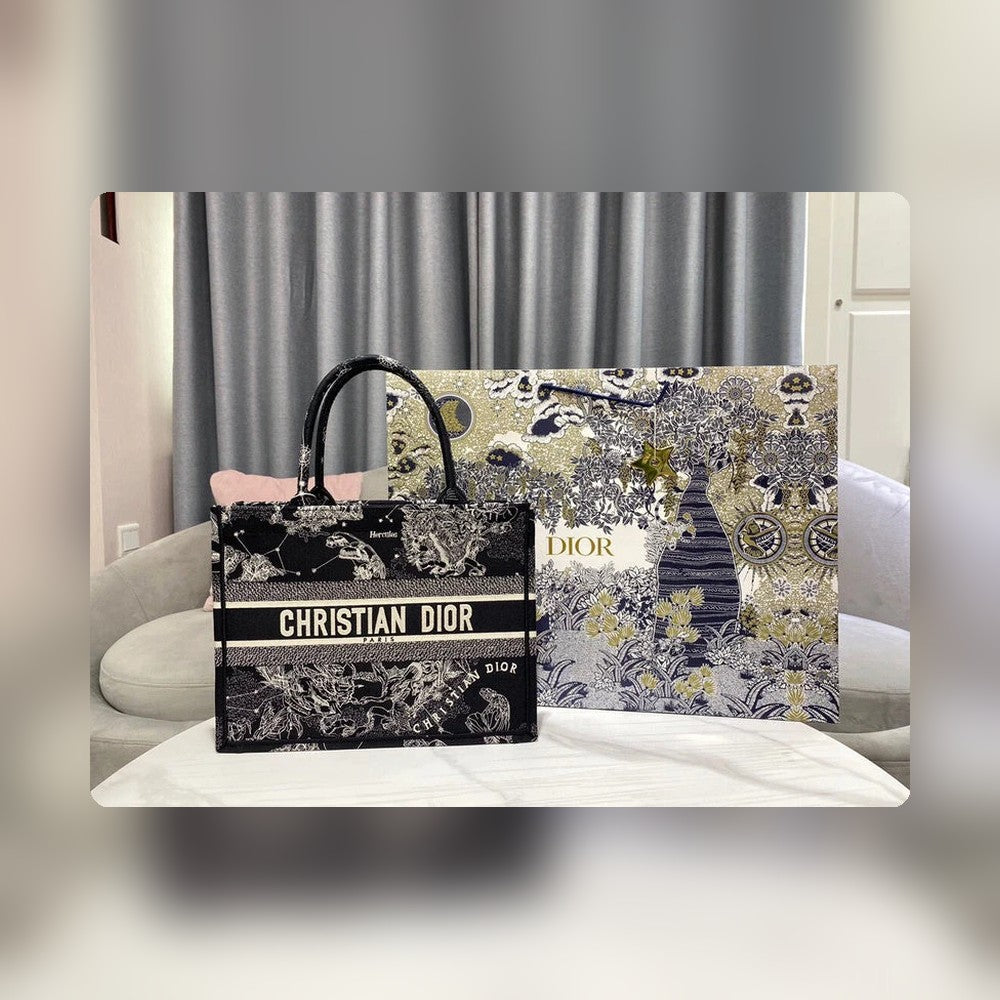 Anum Bags Detail