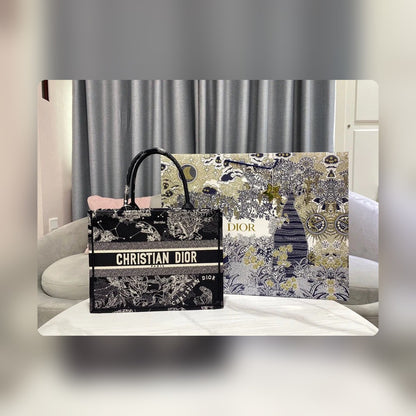 Anum Bags Detail