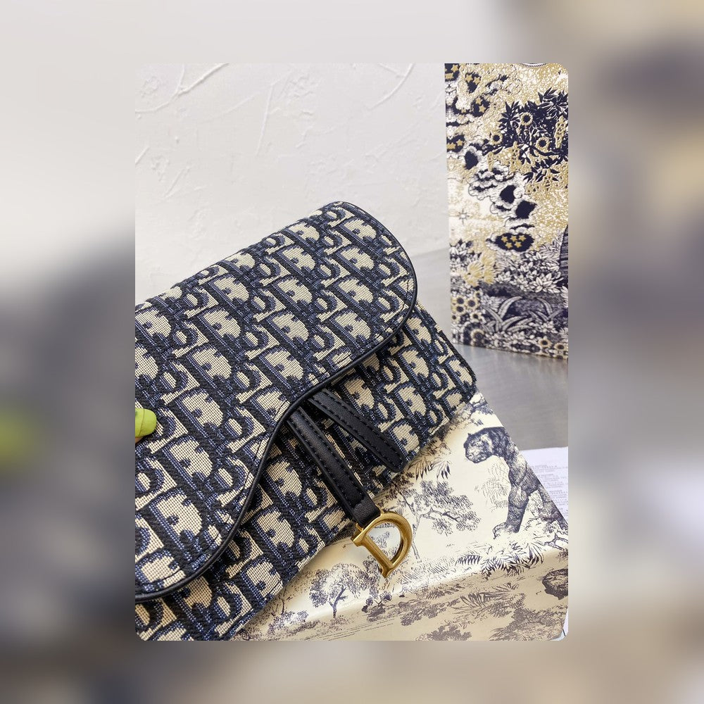 Anum Bags Detail
