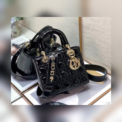 Anum Bags Detail