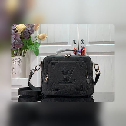 Anum Bags Detail