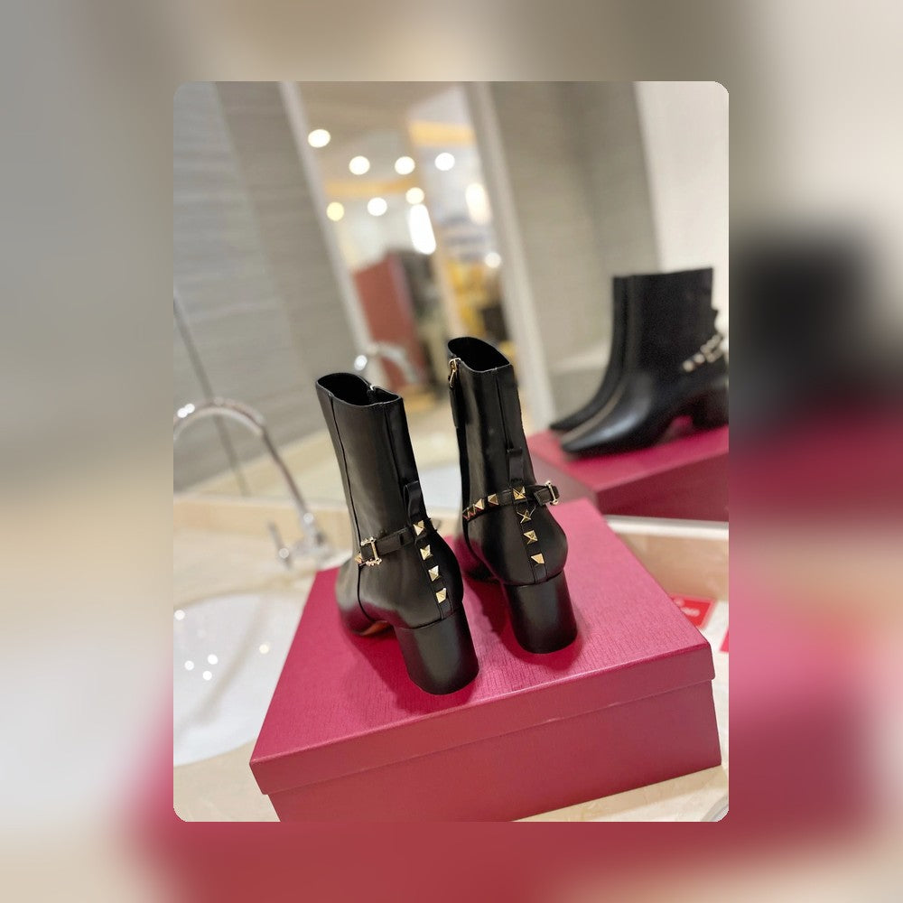 nmb GARAVANI ROCKSTUD NAPPA ANKLE BOOT BLACK 1W2S0FH5NAP 0NO