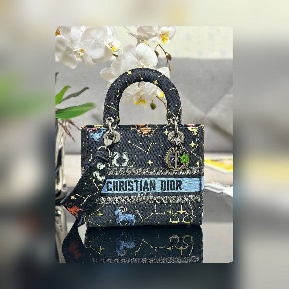 Anum Bags Detail