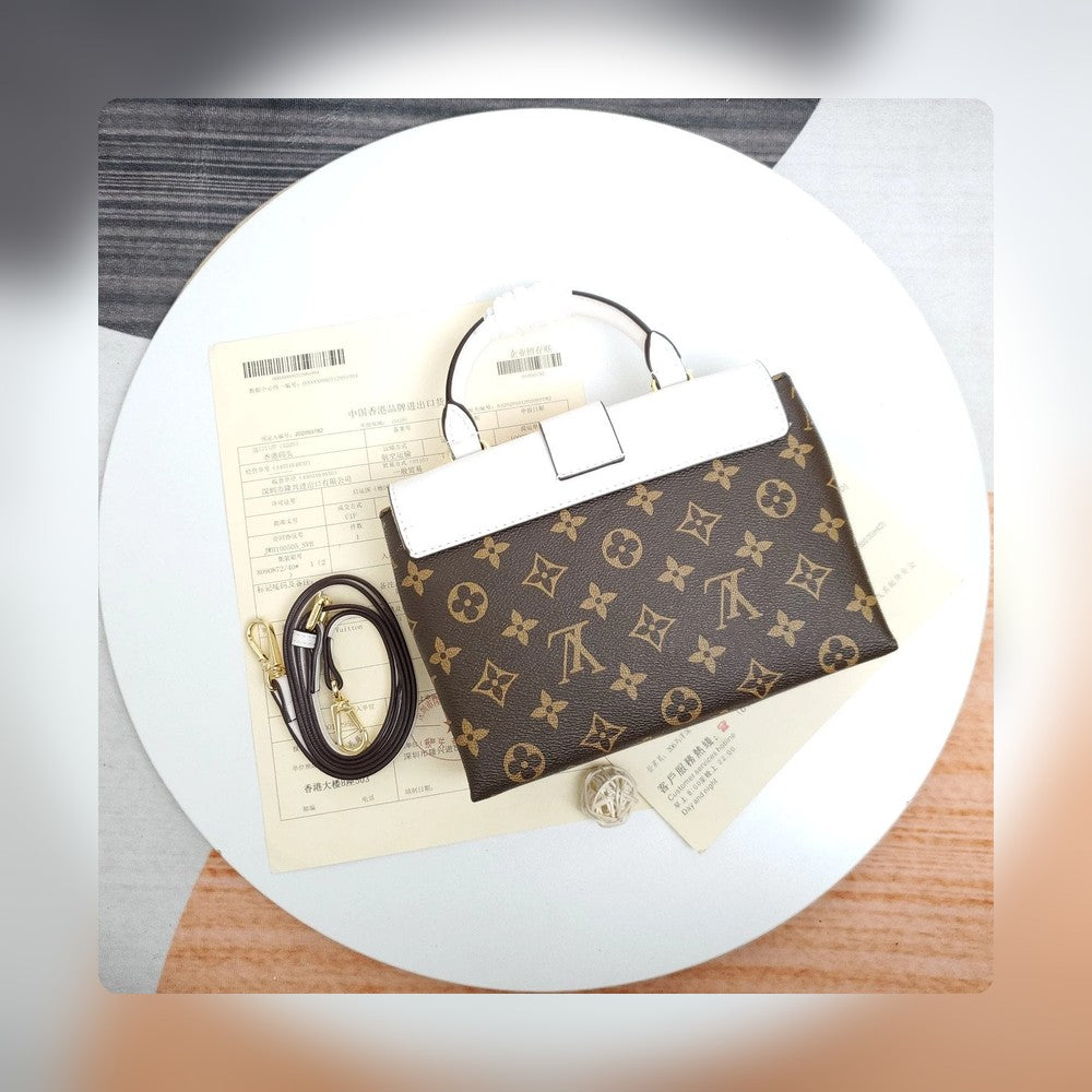 Anum Bags Detail