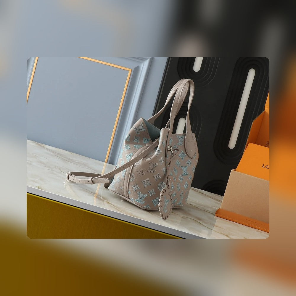 Anum Bags Detail