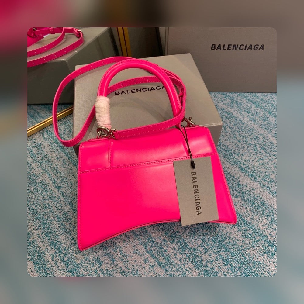 new-luxury-designer-bags-nm24083