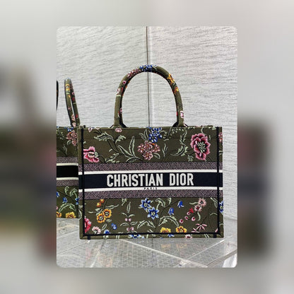 Anum Bags Detail