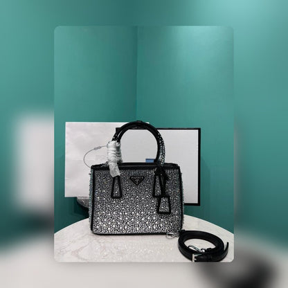Anum Bags Detail