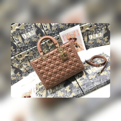 Anum Bags Detail