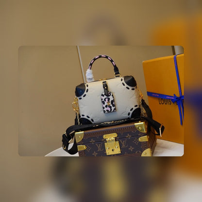 Anum Bags - Best High-End Brands in One Place - AFFORDABLE LUXURY BAGS - 16904