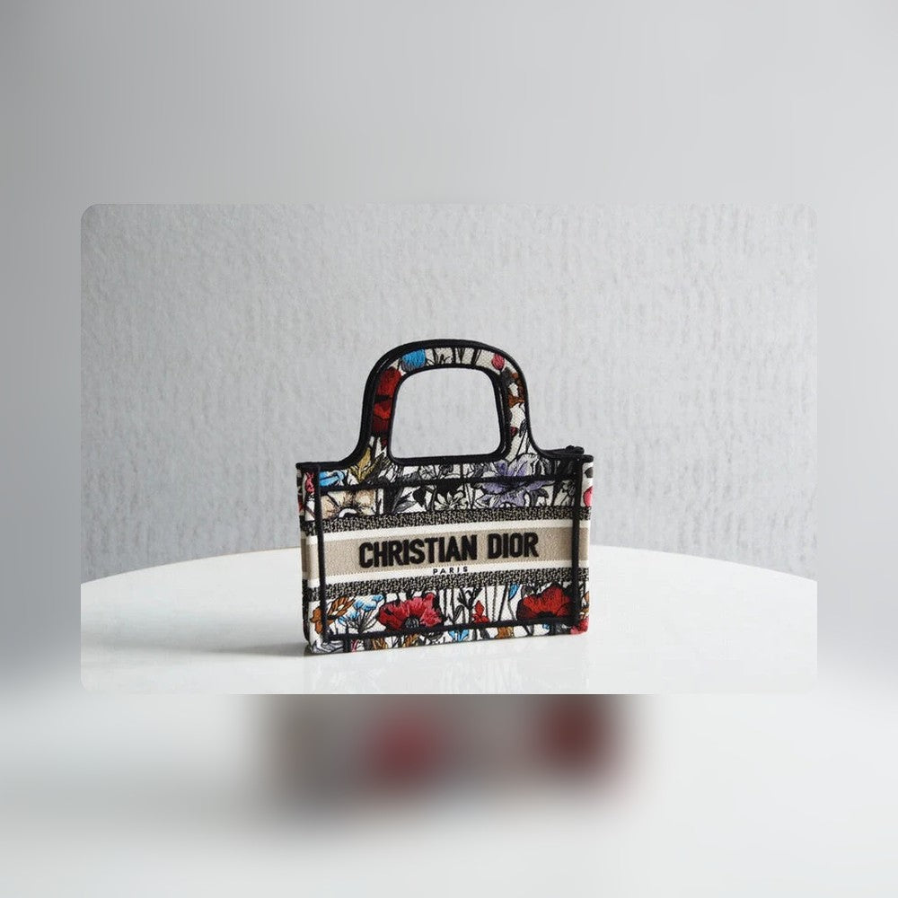 Anum Bags Detail
