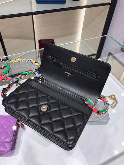 Anum Bags Detail