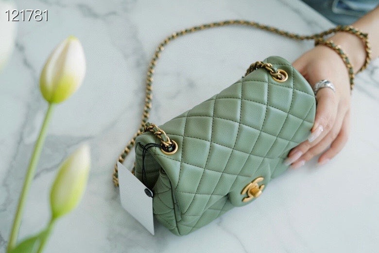 Anum Bags Detail