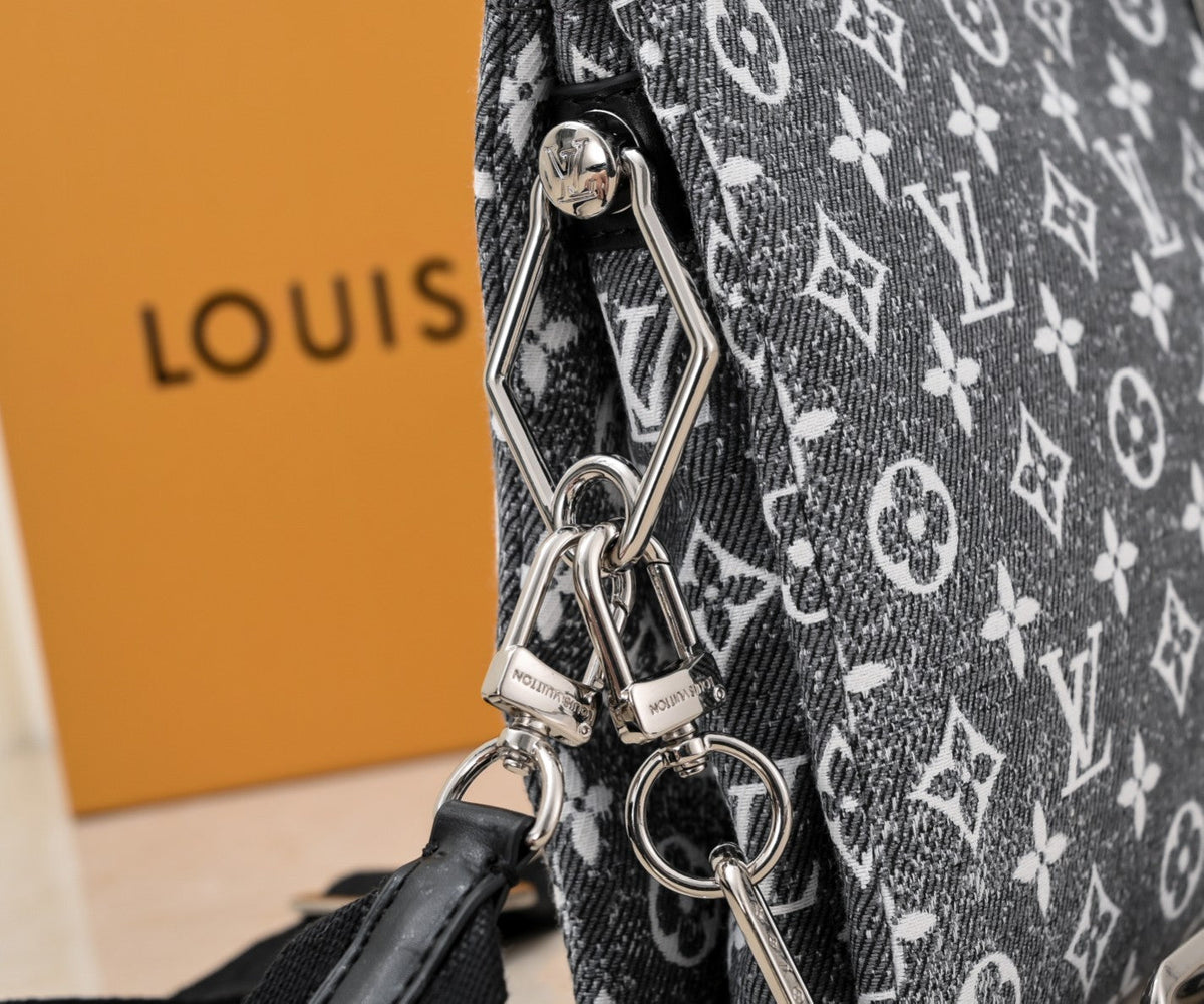 Anum Bags Detail