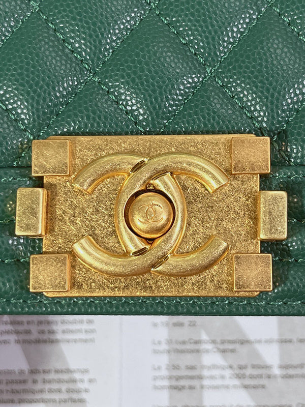 Anum Bags Detail