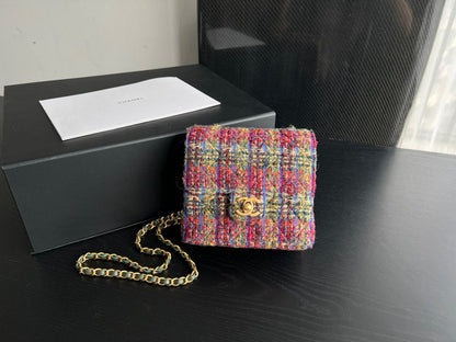Anum Bags Detail