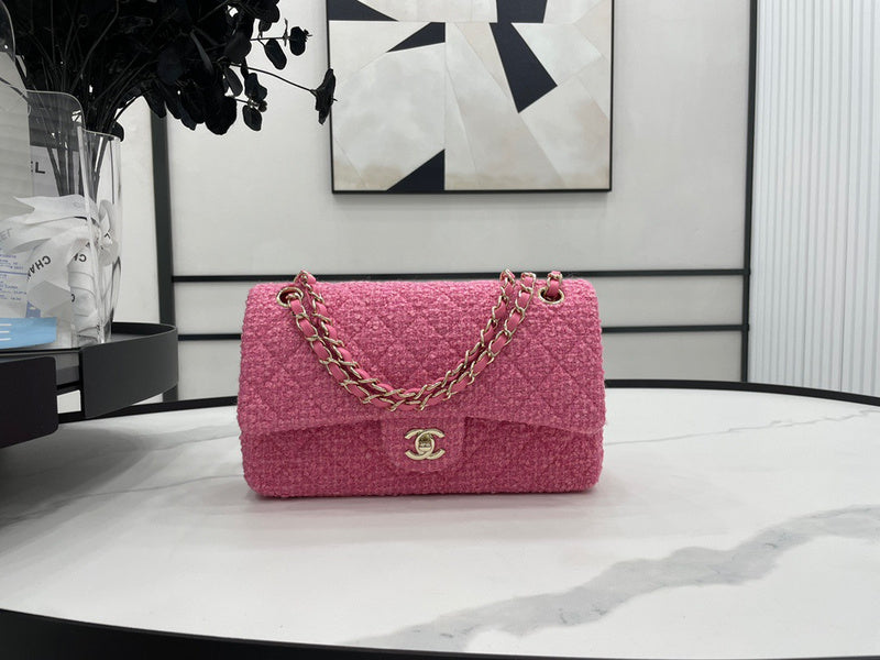 Anum Bags Detail