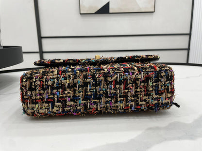 Anum Bags Detail