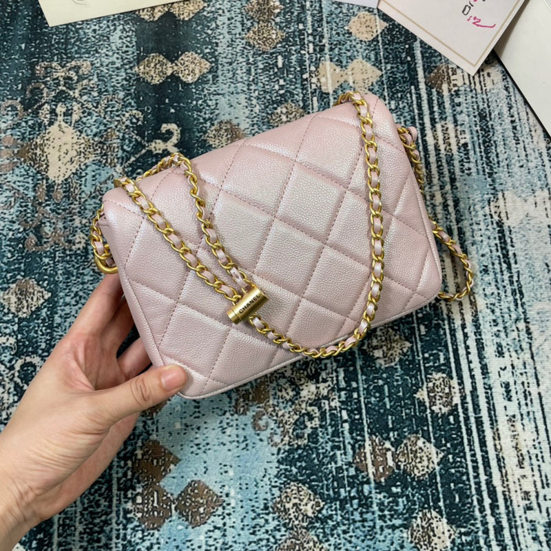 Anum Bags Detail