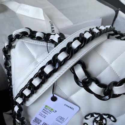 Anum Bags Detail