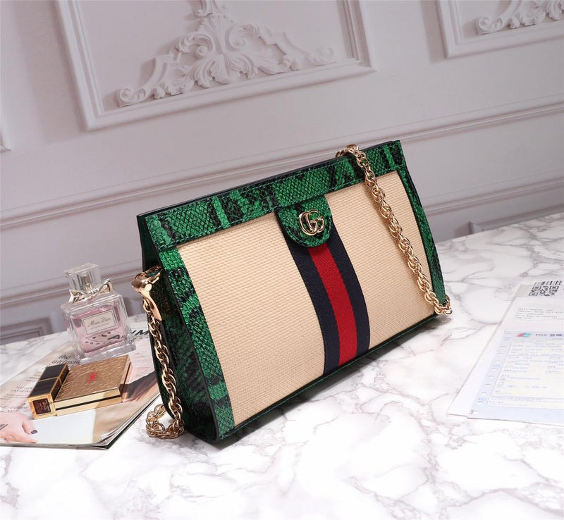 Anum Bags Detail