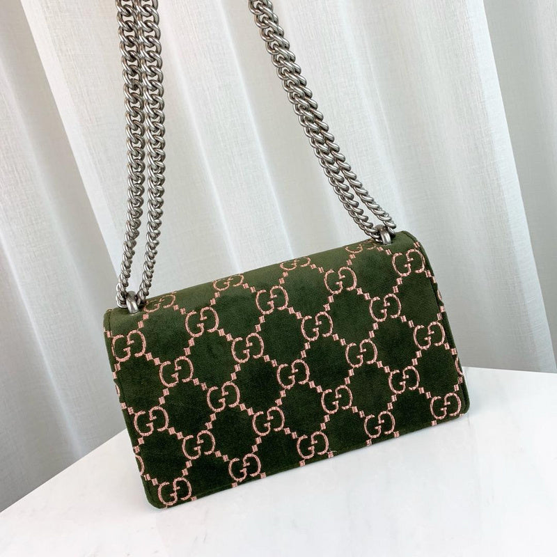 Anum Bags Detail