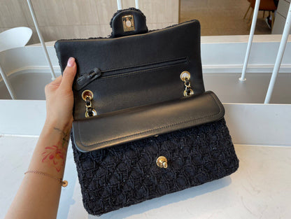 Anum Bags Detail