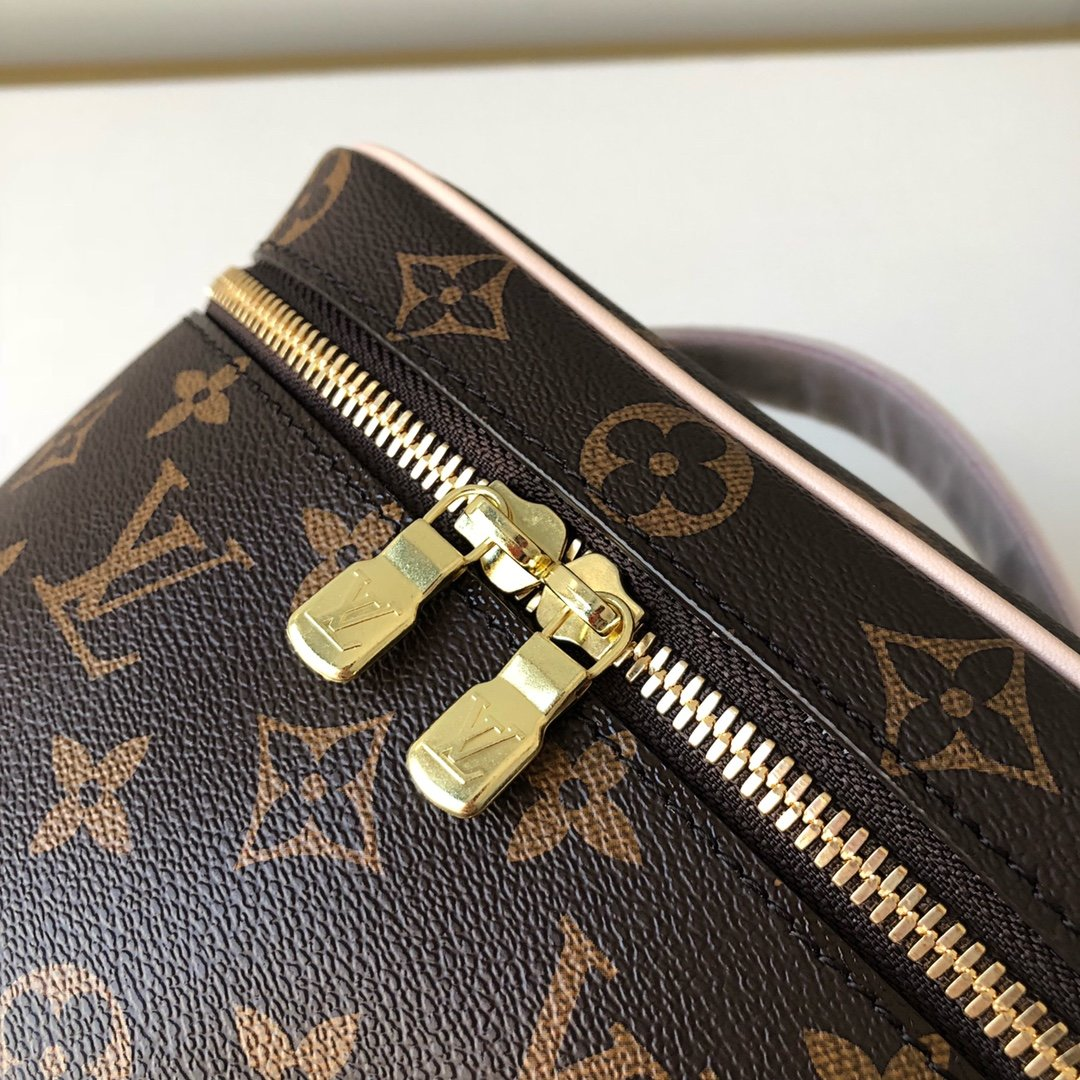 Anum Bags Detail