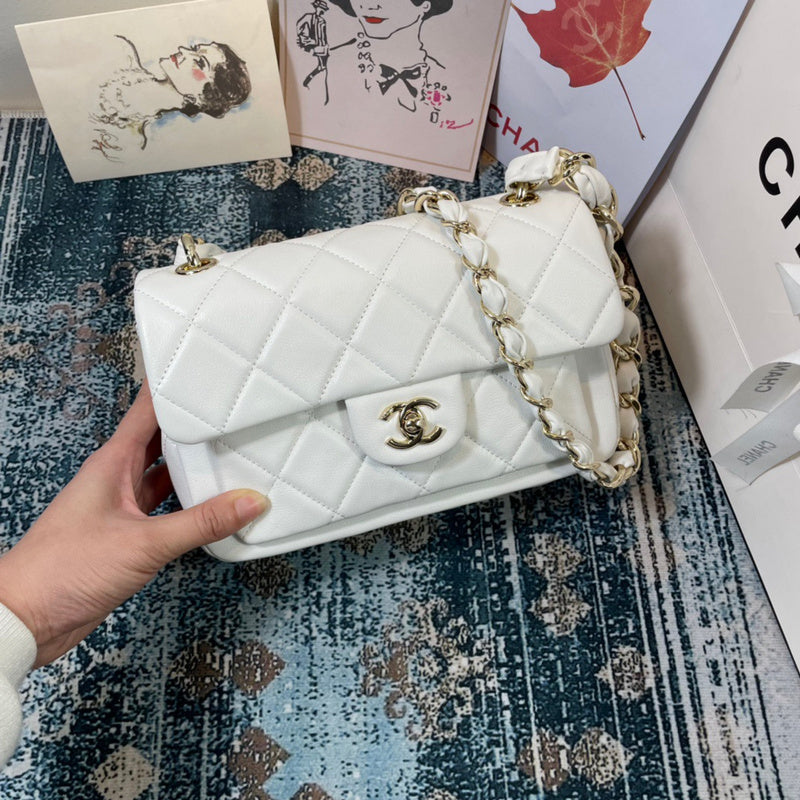 Anum Bags Detail