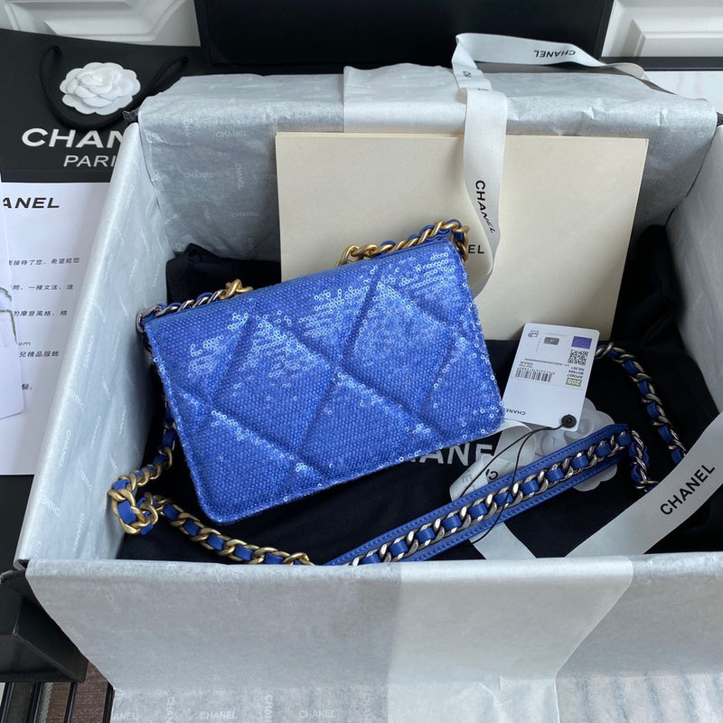 Anum Bags Detail