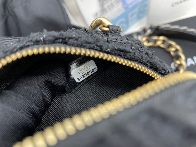 Anum Bags Detail