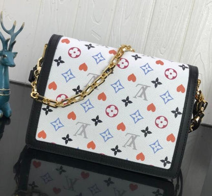 Anum Bags Detail