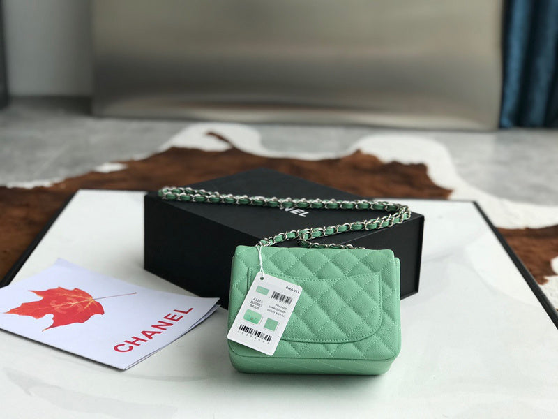 Anum Bags Detail