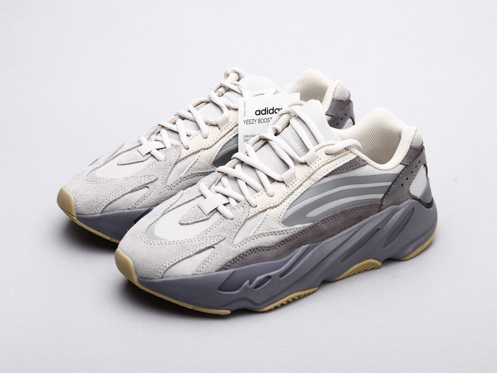 Anum Bags Yzy 700 Volcanic Ash Sneaker