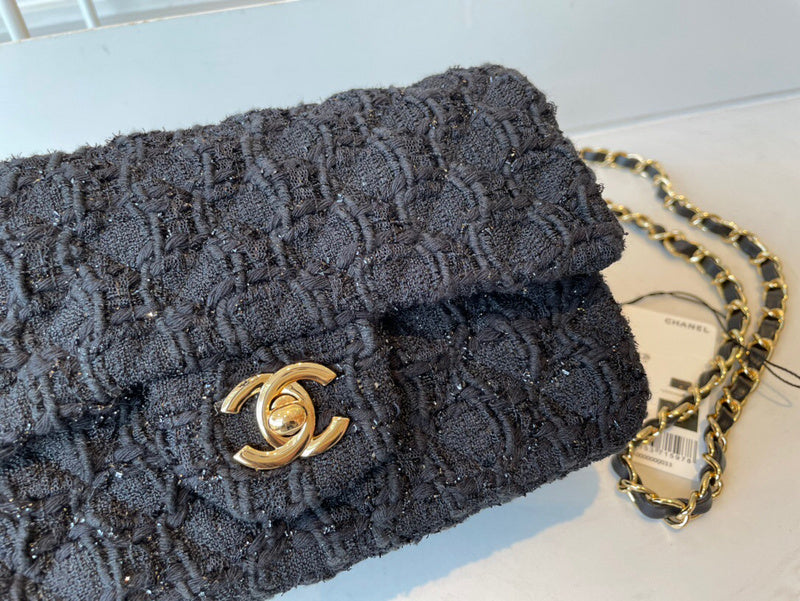 Anum Bags Detail