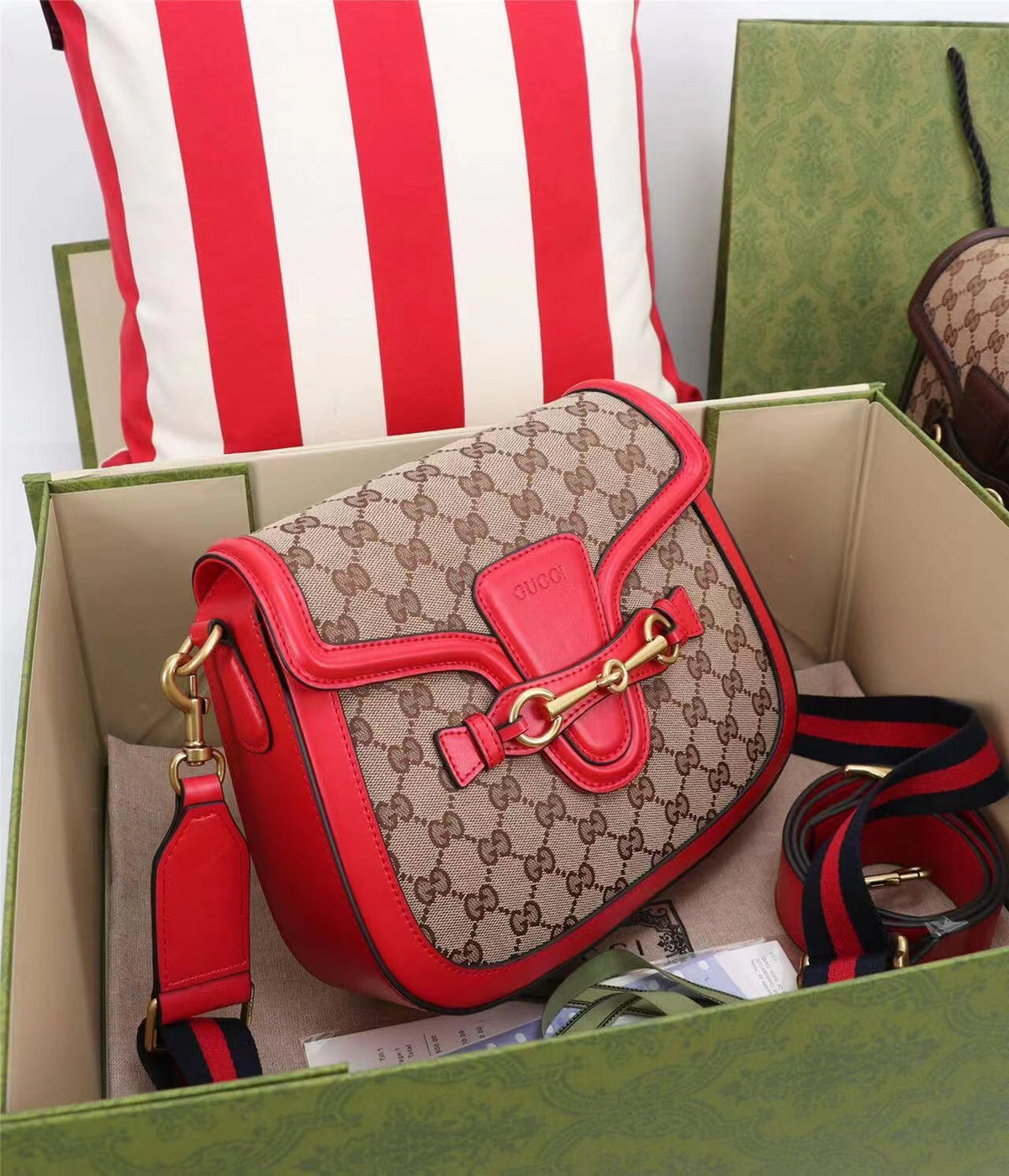 Anum Bags Detail
