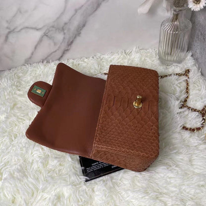 Anum Bags Detail