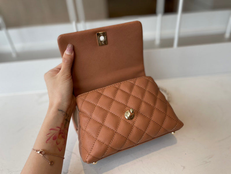 Anum Bags Detail