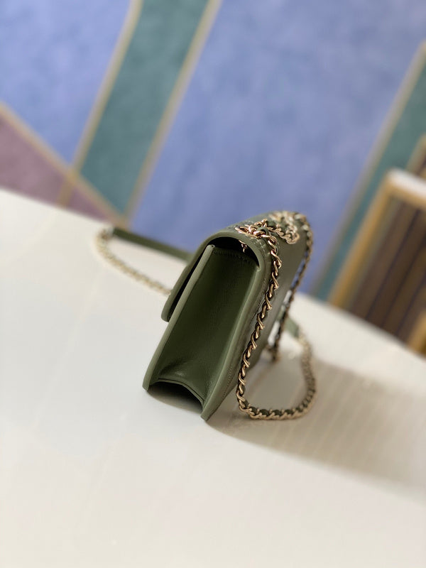 Anum Bags Detail